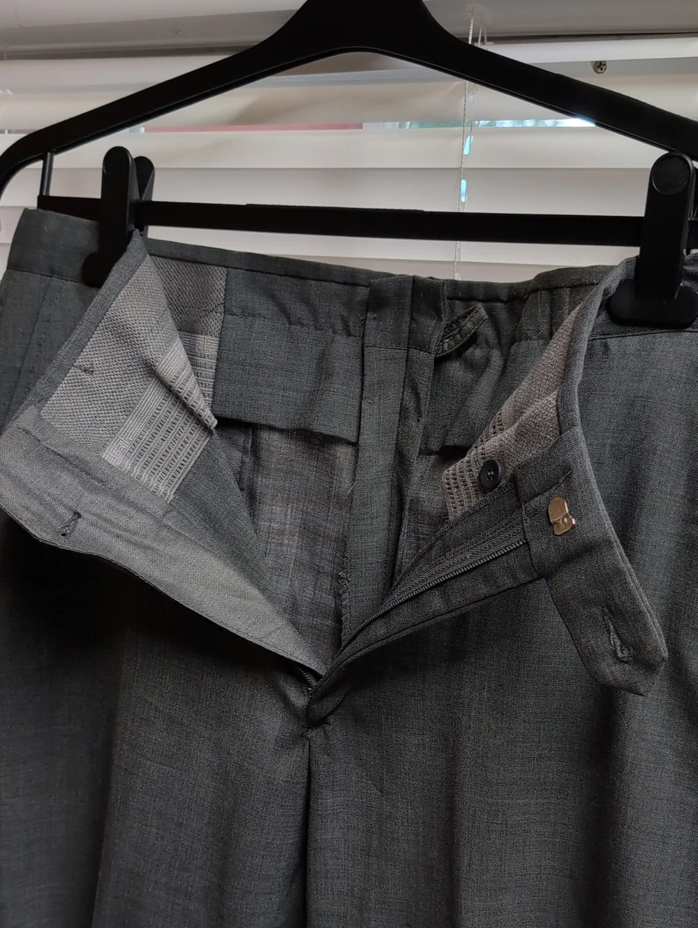 Lot Of 5 Sansabelt (38/29) Classic Dress Pants -2-Navy, khaki, Brown,Grey..(97)